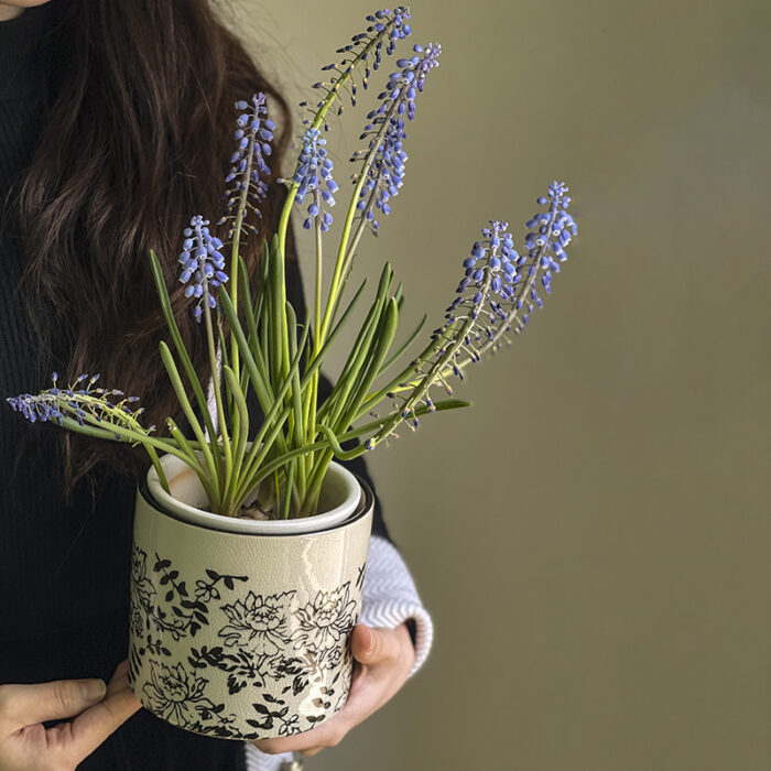 Middle Ancient Ceramic Flower Pot – French & Chinese Style Desktop Decoration - Image 3